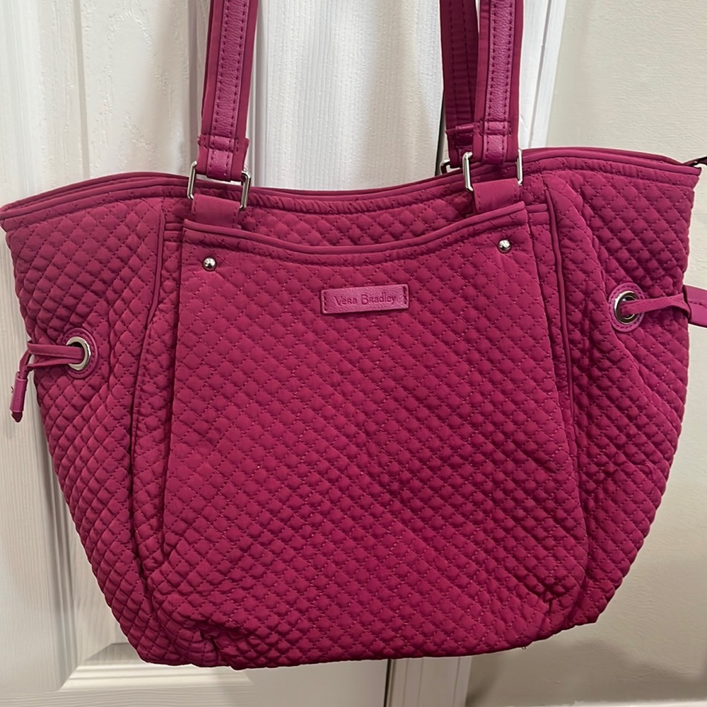 Vera Bradley shoulder bag. Brand new. Only worn twice.